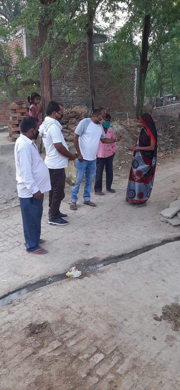 Bande Bharats Medicine Distribution Program in Rural Areas Affected By Corona